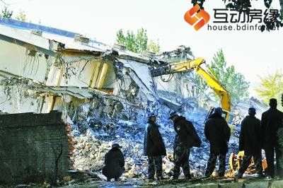 宅基地不属于经营性建设用地 小产权房无望转正