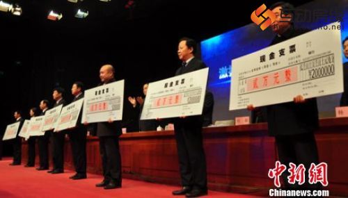 河北保定首颁“政府质量奖”将建失信企业黑名单