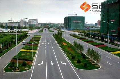 牛刀:2014年中国房价泡沫破灭 成都房价跌至4000不买是傻瓜