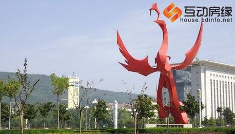 牛刀:2014年中国房价泡沫破灭 成都房价跌至4000不买是傻瓜