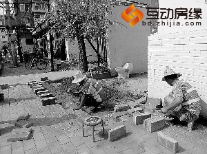 便道与主道持平，可以增加和平里的通行能力