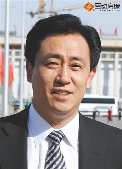 许家印:未来多卖房少买地 土地储备够5到7年开发