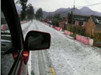 保定涞源遭遇历史罕见雹灾 半尺厚度冰雹铺路