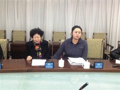 河北官员家中搜出1.2亿现金 40箱钱部分长毛