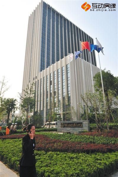 在拿地7年之后，太原万达项目仅建成开业一座五星级万达文华酒店和在售的高档住宅万达公馆。图/东方IC