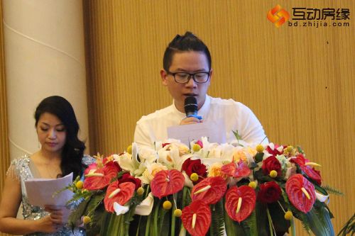 图为媒体代表致辞