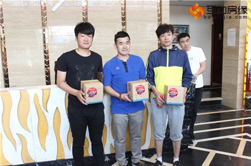 5月3日哈罗城铁丝联盟杯足球赛赛前准备会