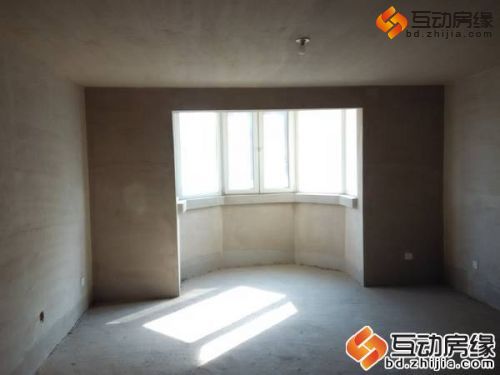世纪华庭 学区房 一层带院 户型时尚 270度观景飘窗 超低价包改名！
