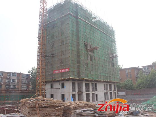 盛锦花园5、7和8号正在内部分割 1#楼在建地上11层