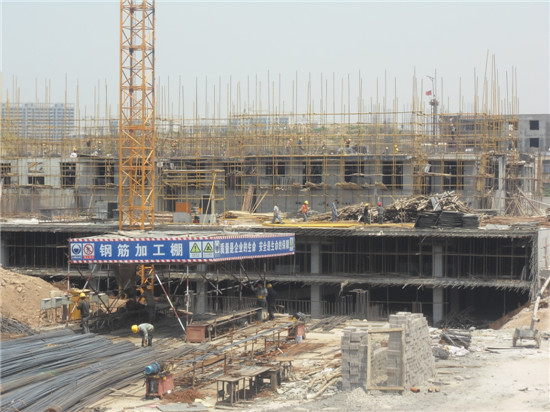 华都嘉苑北区楼体已出地面一层