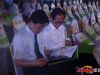 现场嘉宾正在阅读友谊时代广场信息