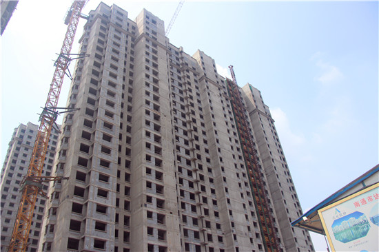 远洋新兴公馆2#楼已盖至22层 其余楼体均已封顶