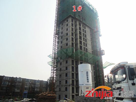 盛锦花园1号楼在建21层 4#楼正在打桩