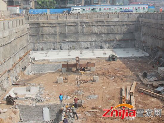 天兆大厦目前正在桩基绑筋与断桩工作