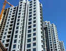 金色漫城准现房火热施工中 1#、2#楼做外立面作业