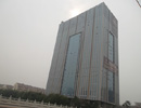 滨河世纪大厦工程已接近尾声 正在进行内部装潢
