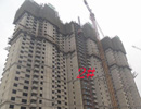 远洋新兴公馆2#楼已封顶开始做外立面