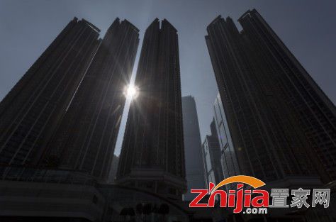 业内人士认为，2015年全国楼市去库存压力仍然较大、市场去化周期在15个月以上、市场基本面表现欠佳的城市仍然占到大多数。 CFP