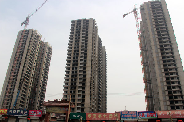 名仕公馆3栋住宅正在做内部结构 2015年9月交房