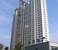 现代奥城施工进度一览 2#、4#楼外立面基本完成