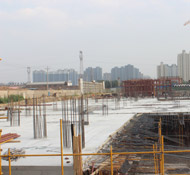 紫御豪庭工地施工热火朝天 商业楼即将出地面