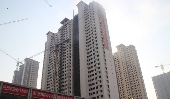 现代奥城2号楼和4号楼进度飞快