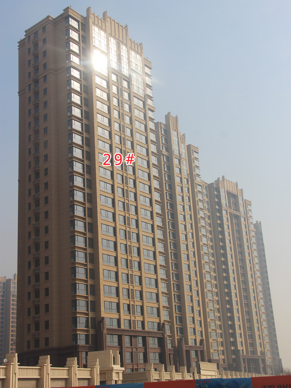 美的城3月工程播报 开始进行绿化作业