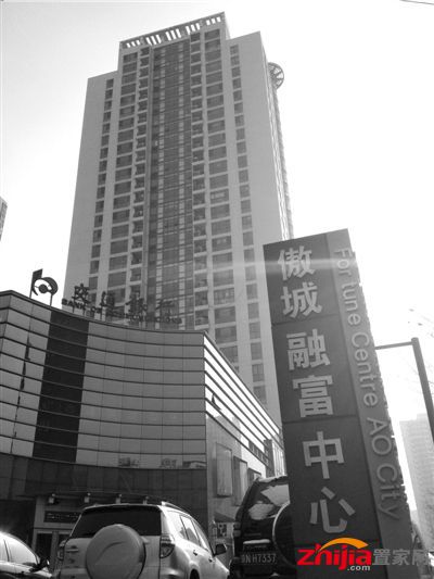 “房姐”在京户籍登记地址在这栋高楼的25层。本报实习记者赵思衡摄