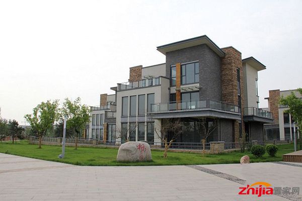 龙凤位于鹿泉现房湖风景区南岸,别墅中堂,翁清盘中,208-300平米125设计图方四房别墅图片