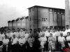 三等奖作品-1958年华药玻璃分厂投运前德国专家和技术人员的合影