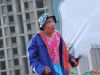 二人转演员滑稽表演