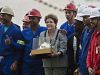巴西总统查看世界杯场馆建设