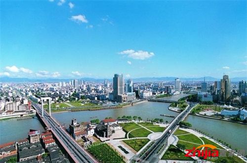 只能说，北京政治、文化、经济中心的地位当之无愧。