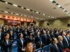 全体员工起立，奏国歌