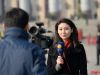 2015两会女记者
