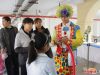 小丑编气球