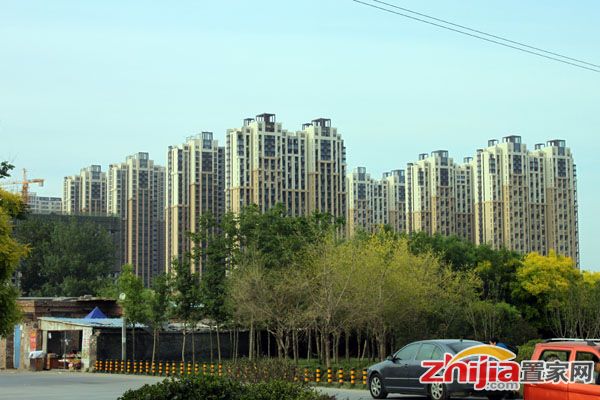 瀚唐世家 均价7700元/平 主推138/158平三居户型