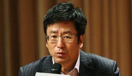 闭幕式上白岩松金句频出:这发光鞋可以团购吗