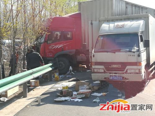 撞车拥堵!地面塌陷!庄里这俩地儿请绕行