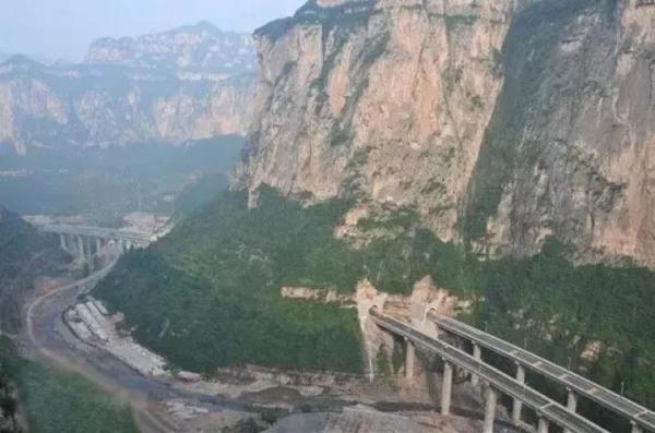 河北太行山高速今年通车,沿线有4A及以上景区50多个