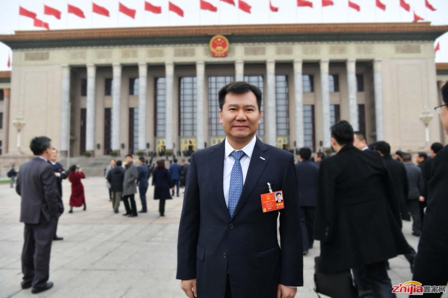 张近东代表审议政府工作报告:新时代要有新经济,奋斗者要有新内涵