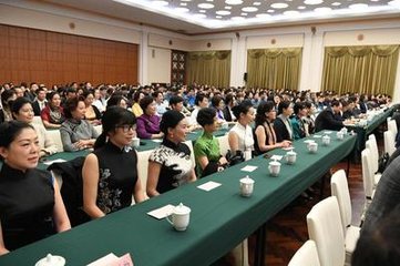 上海房企争做“美好生活”品质服务商