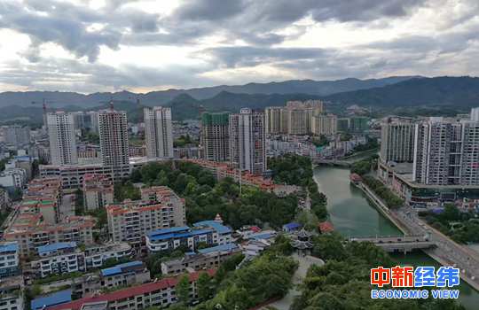 全国楼市调整月余：小幅降价为主 长期走势难预料